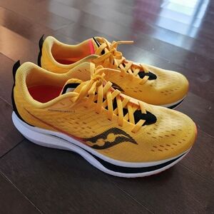 Saucony Women's Endorphin Speed 2 Size 8B